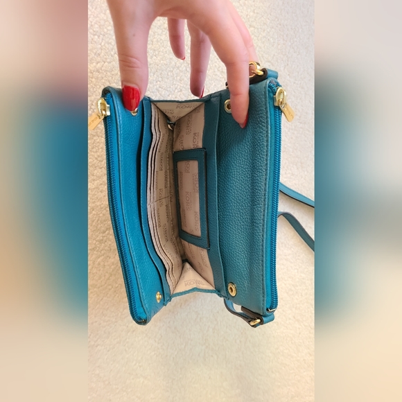 Like NEW Michael Kors Designer Blue Crossbody Purse Handbag - Picture 4 of 5